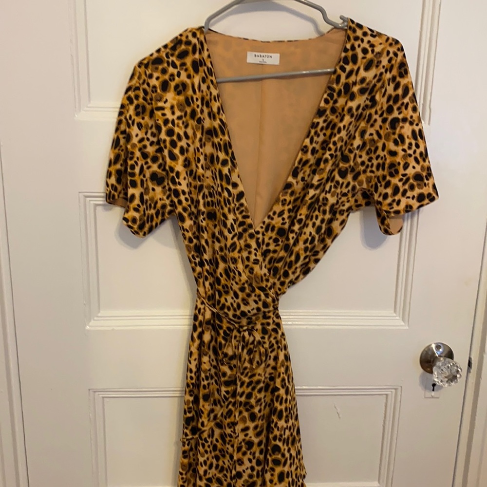 Aritzia Babaton leopard wrap dress small